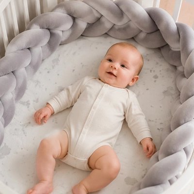 Tresse de lit-bébé